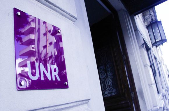 Proponen declarar "personas no gratas" en la UNR a diputados santafesinos que votaron a favor del veto de Milei