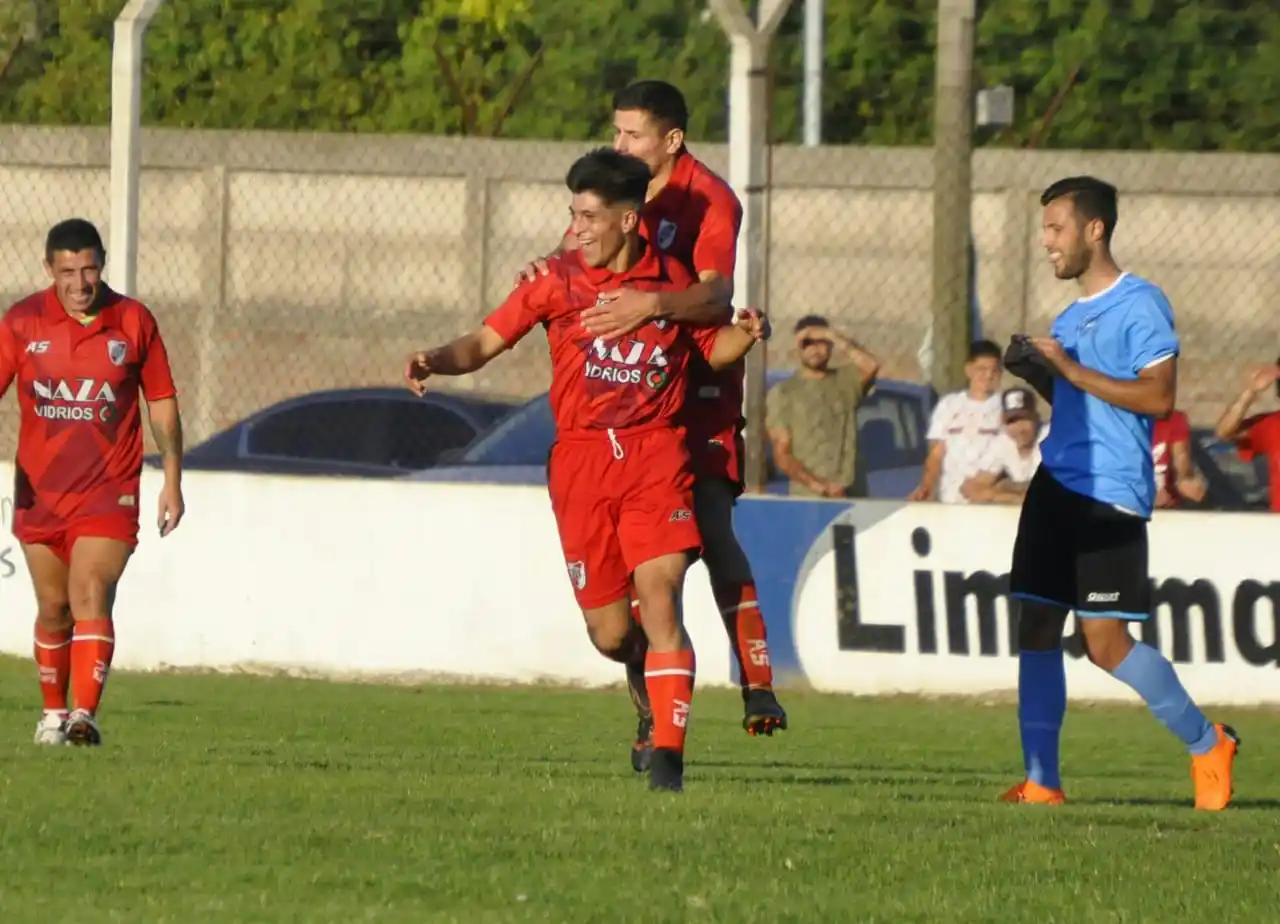 Un clásico “rojo”, el otro en tablas