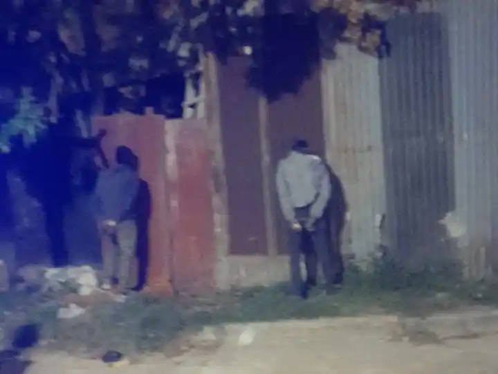 Se metieron a robar a una obra en construcción y la policía los atrapó dentro