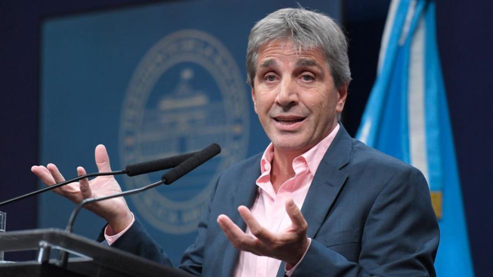 Luis Caputo en la Rural: “Las retenciones y el cepo se van a ir, es una cuestión de tiempo”