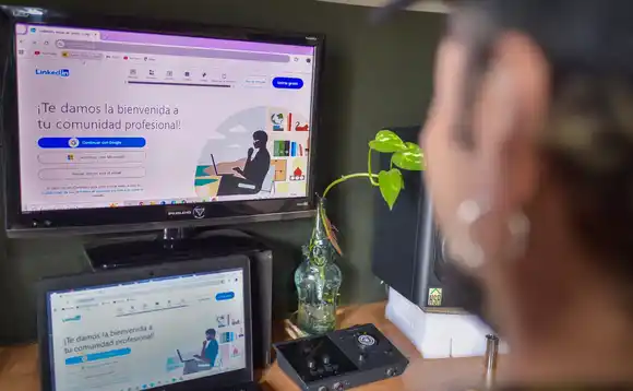 Anuncian capacitación gratuita sobre LinkedIn para jóvenes profesionales
