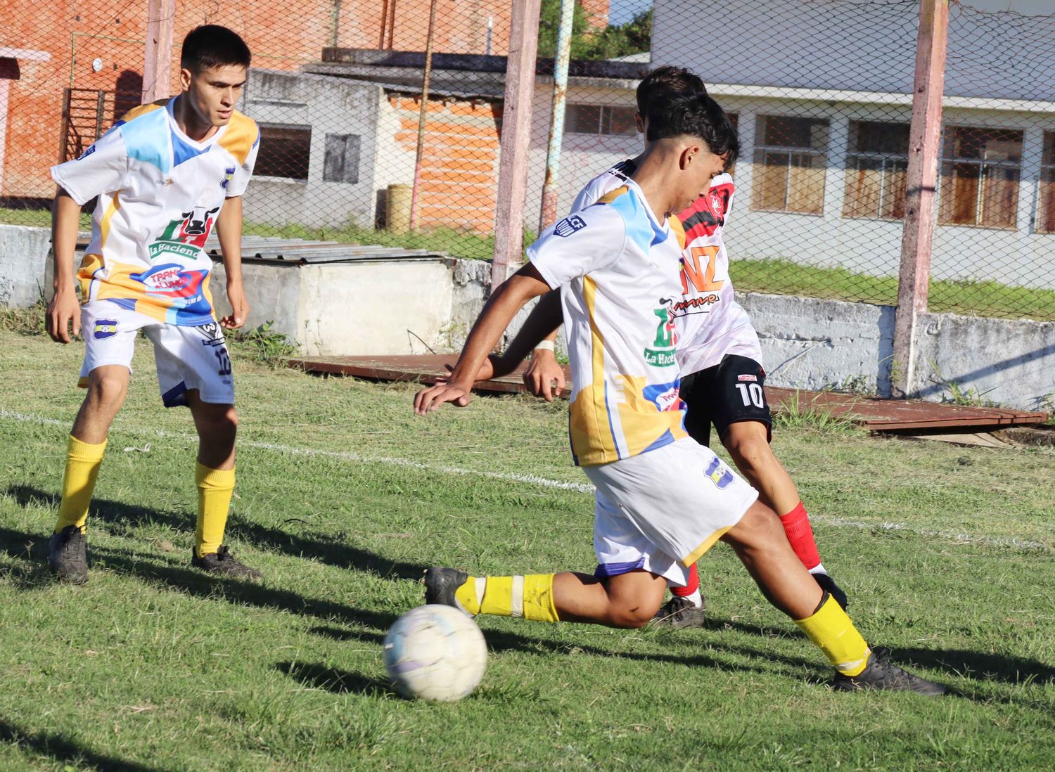 LIGA DE FÚTBOL: Se juega la fecha 22 de la Primera División «B»