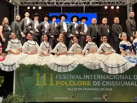 Estampas Norteñas cautivó en el Festival Internacional de Crissiumal