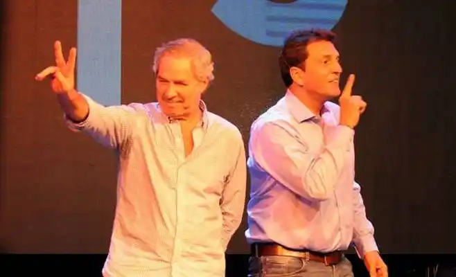 Felipe Solá denunció presiones del establishment y afirmó que no se baja "ni en pedo"