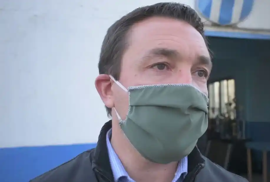 Florencio Varela: Watson llamó a terminar con los "picaditos y las fiestas" y alertó que "corre riesgo la saturación de camas"