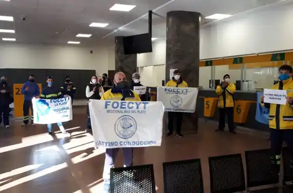 Trabajadores del correo reclaman paritarias y condiciones laborales