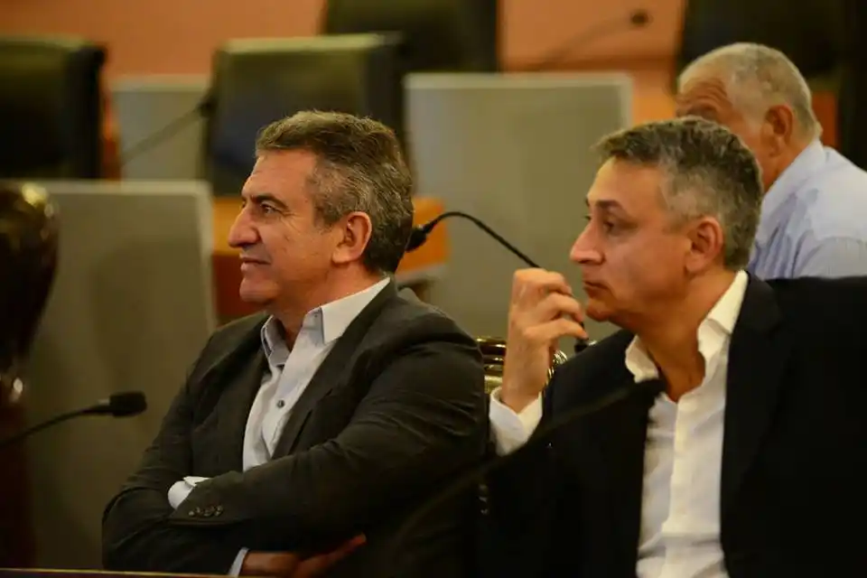 Contratos truchos: Una ley para evitarlos en el futuro