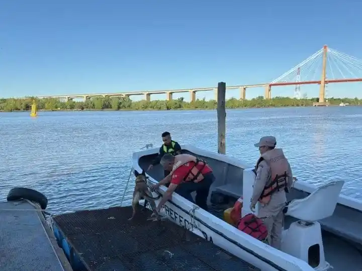 K9 Gualeguay se sumó a la búsqueda junto a otras fuezas vivas.