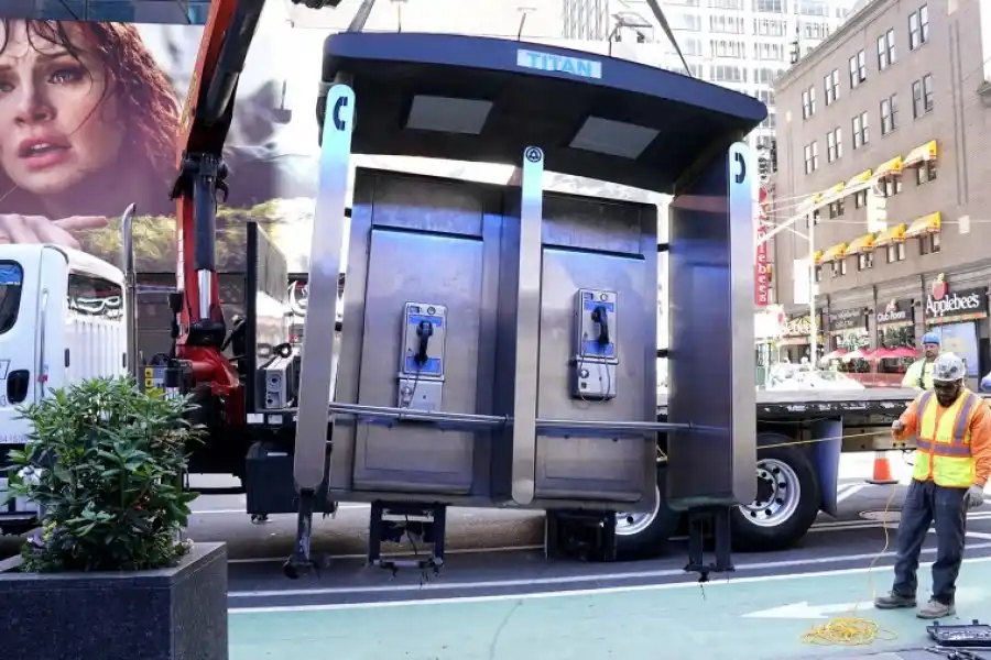 Desconectaron la última cabina telefónica pública con monedas en la ciudad de Nueva York