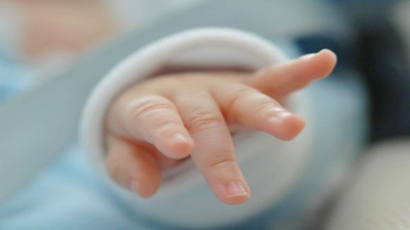 PRESA UNA MUJER que vendió a su bebé de 2 meses por 500 dólares en efectivo