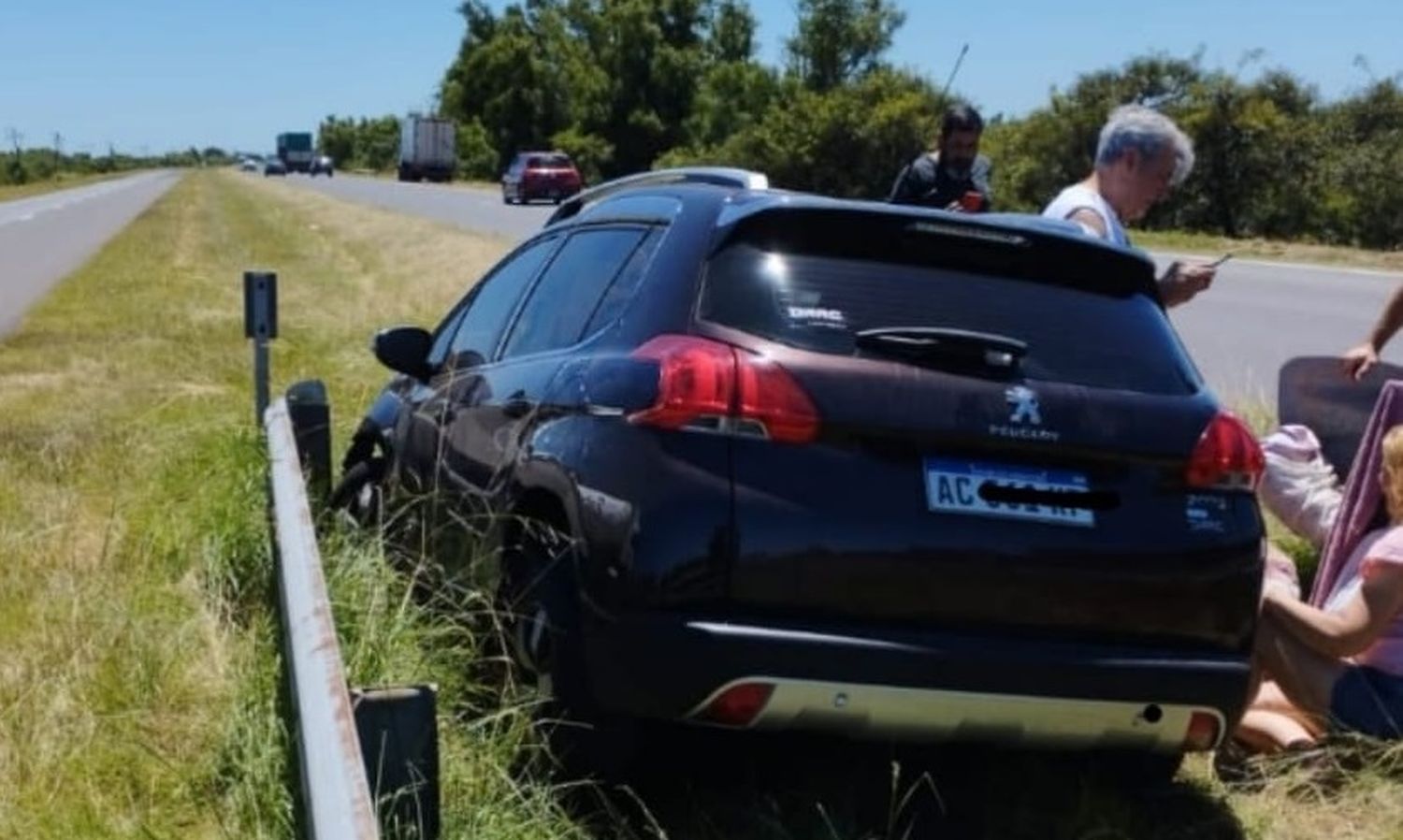 Tres autos involucrados en un accidente en Ruta 12