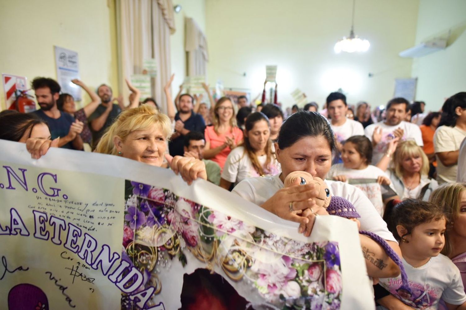 Entre aplausos y abucheos fue prohibido el uso del glifosato