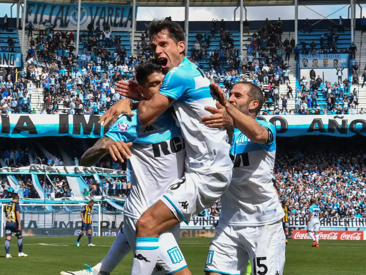 Racing le arrebató la punta a Central