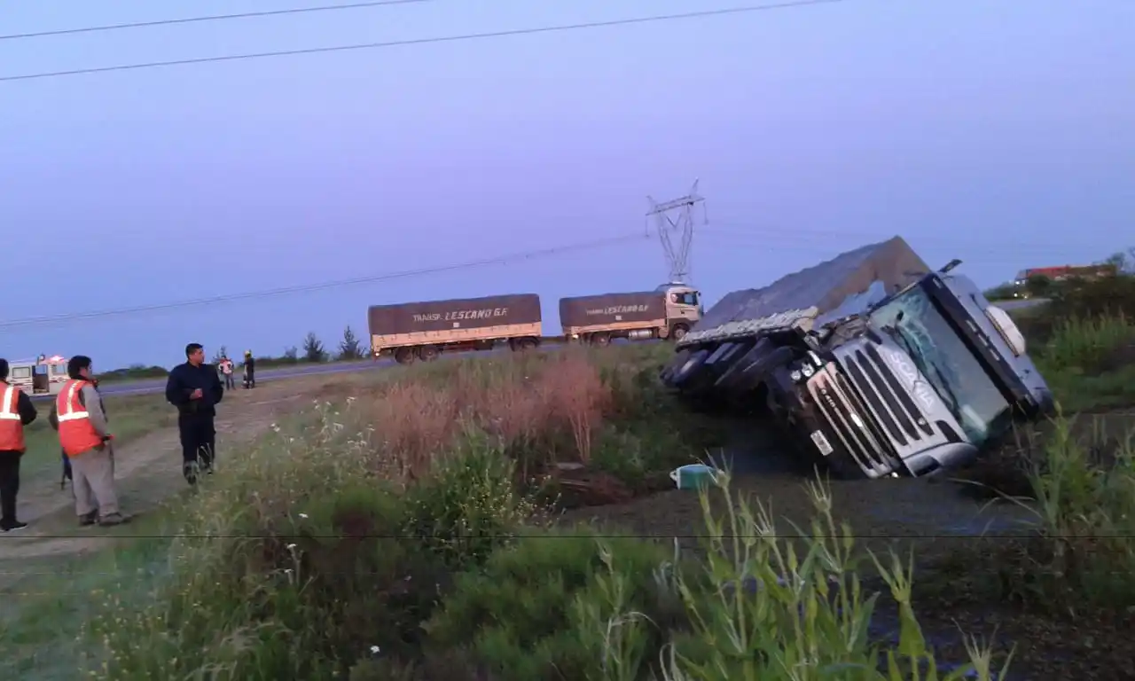 Otro accidente más protagonizado por camiones: esta vez chocaron dos en Ruta 14