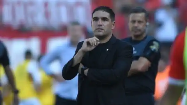 Stillitano, DT de Independiente.