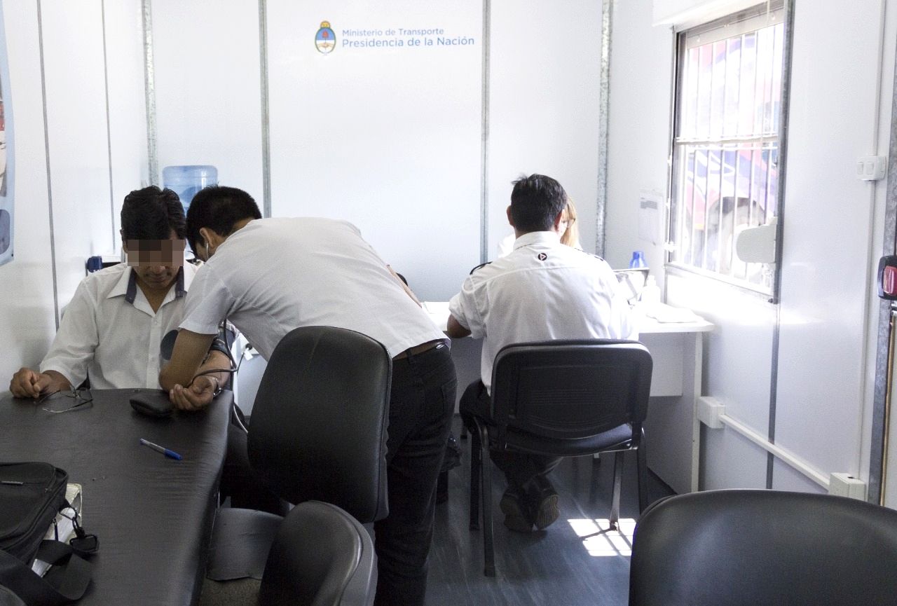 Micro con chofer drogado en ruta 2: Cómo son las sanciones y dónde controlan en forma integral a los conductores