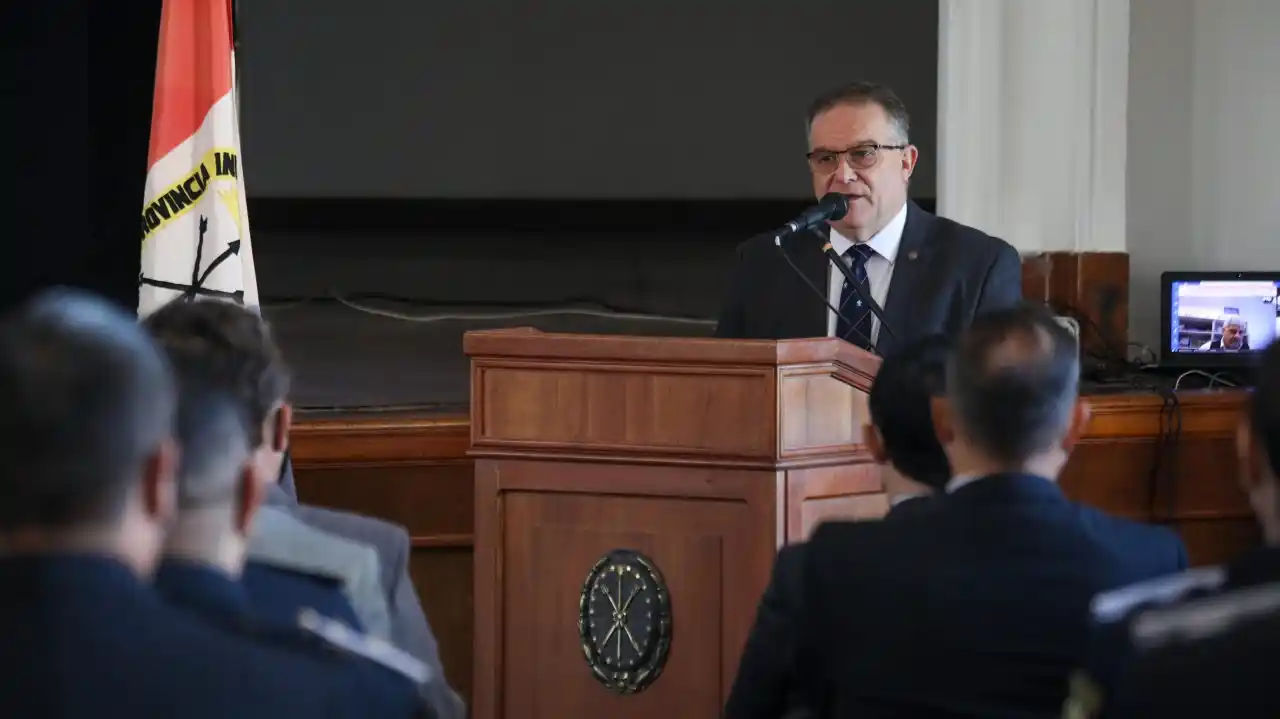 Lagna presentó las nuevas tecnicaturas para la Policía de Santa Fe