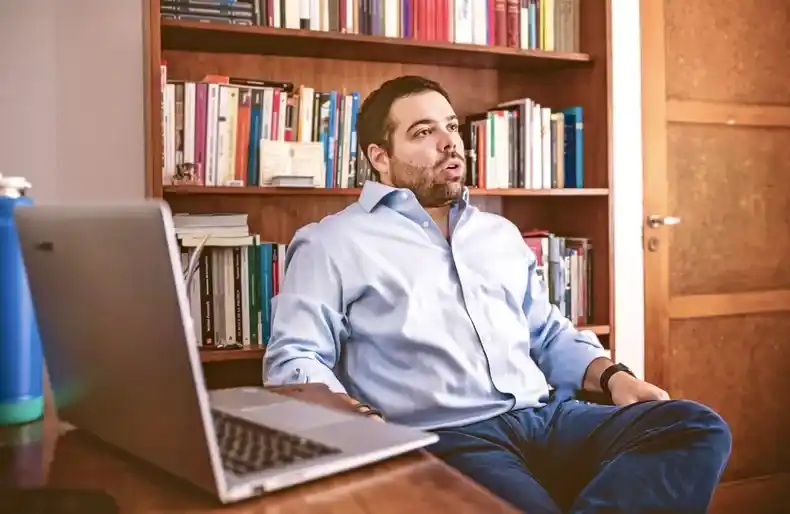 Manuel Troncoso: "Estamos analizando descontar el día de paro de ahora en más"