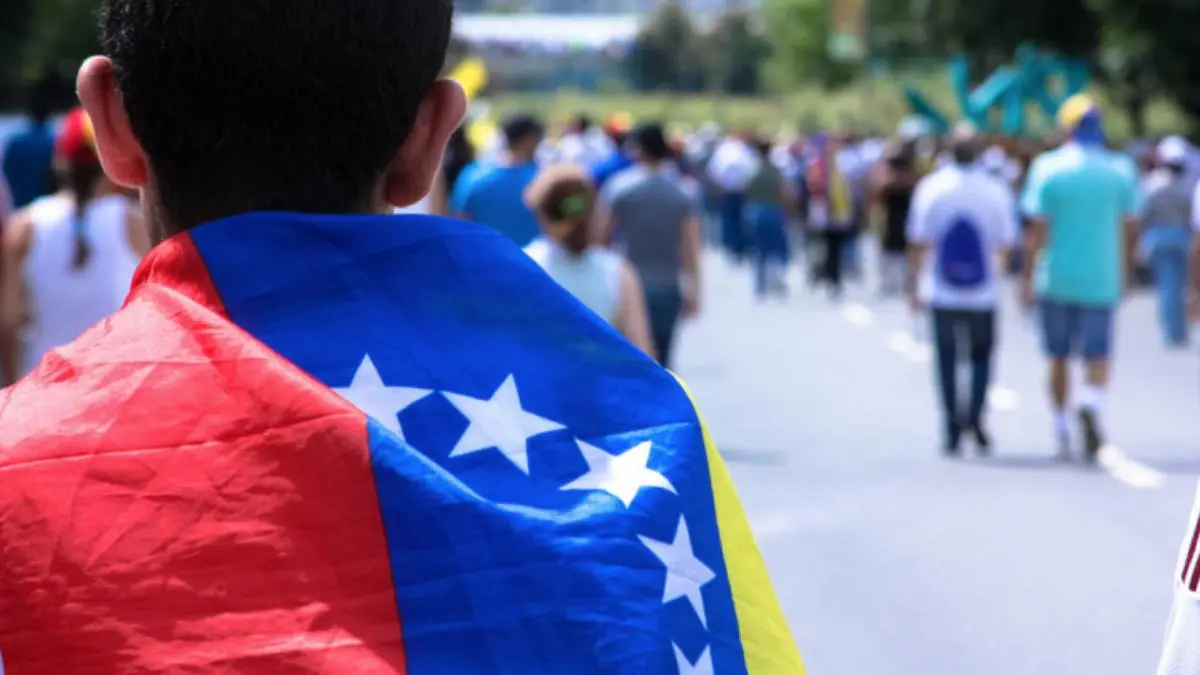 EN AMÉRICA LATINA: más de 4,5 millones de migrantes venezolanos regularizaron su estatus en 5 años