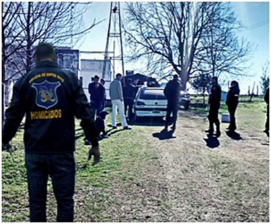 Allanamientos en Ramírez permitieron detener a dos personas sospechadas de querer matar a un joven en Santa Elena