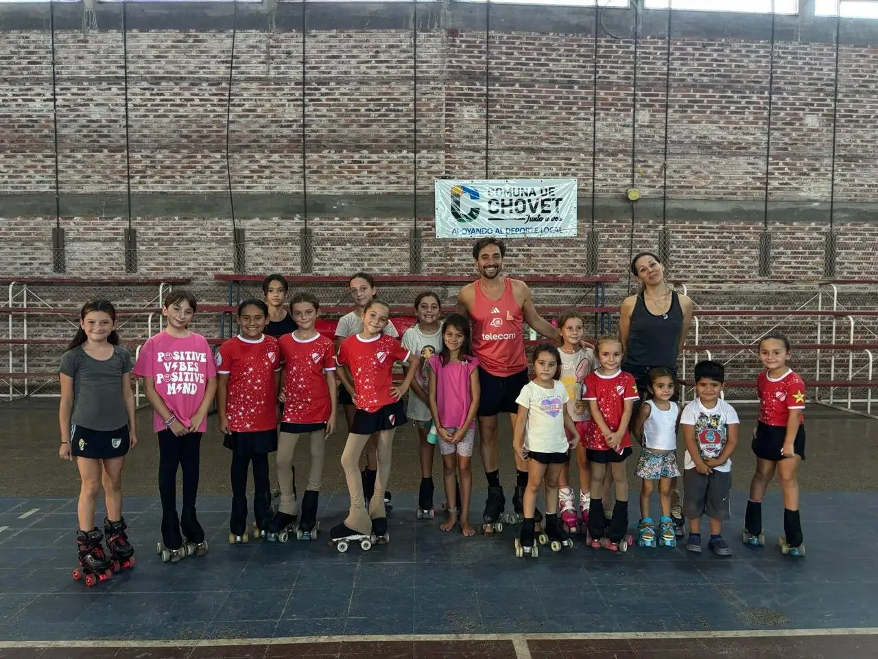 Participarán 28 patinadores locales y delegaciones invitadas