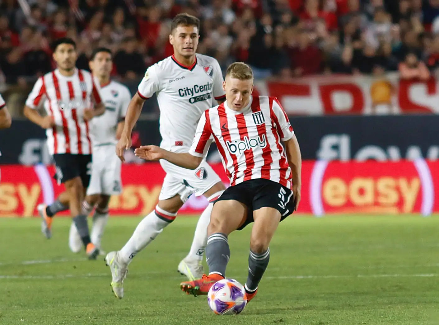 Estudiantes se recuperó y venció a Newell's en La Plata