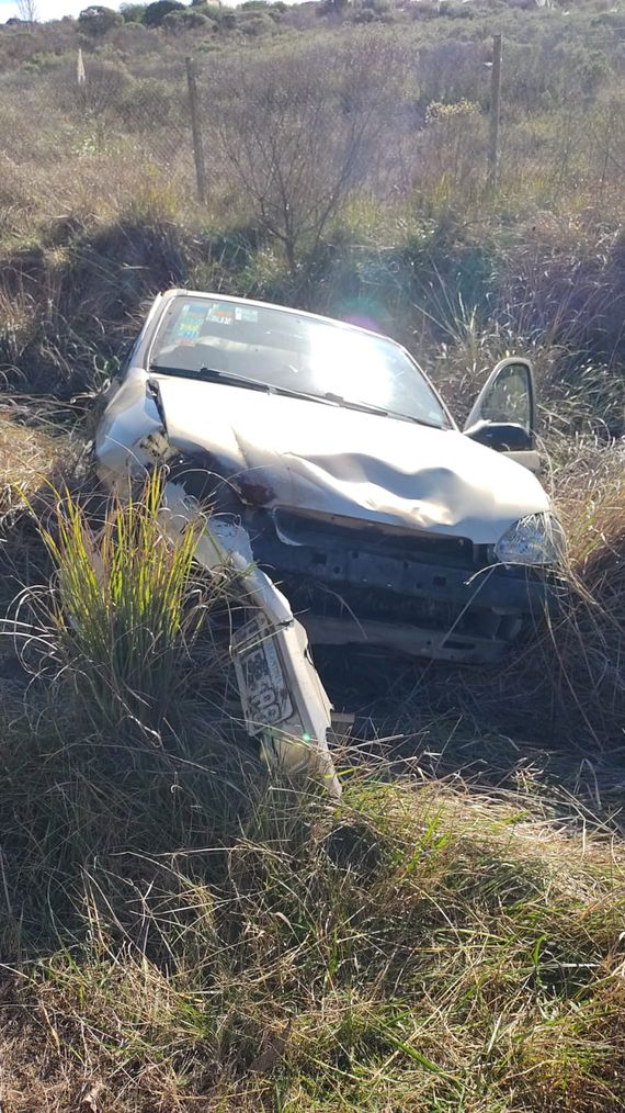 Una mujer hospitalizada tras volcar en la avenida Don Bosco