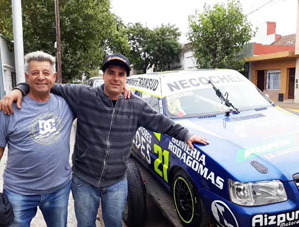 Temporal, muchos autos y disputadas serios del Turismo Pista, en Olavarría