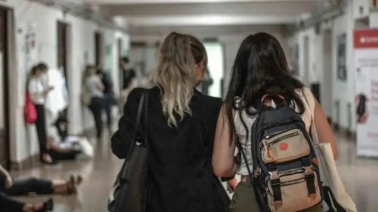 Las 5 carreras poco conocidas, con demanda laboral y muy bien pagas en Argentina