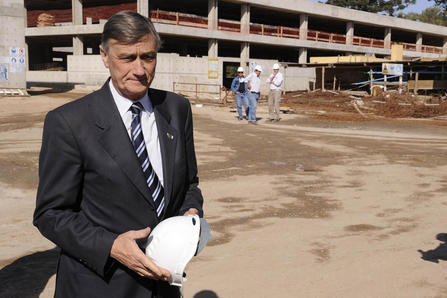 Una avenida en homenaje a Binner, a la vera del hospital público más moderno del país