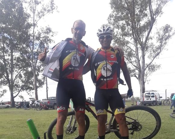 Sampedrinos pedalearon en Marcos Juárez