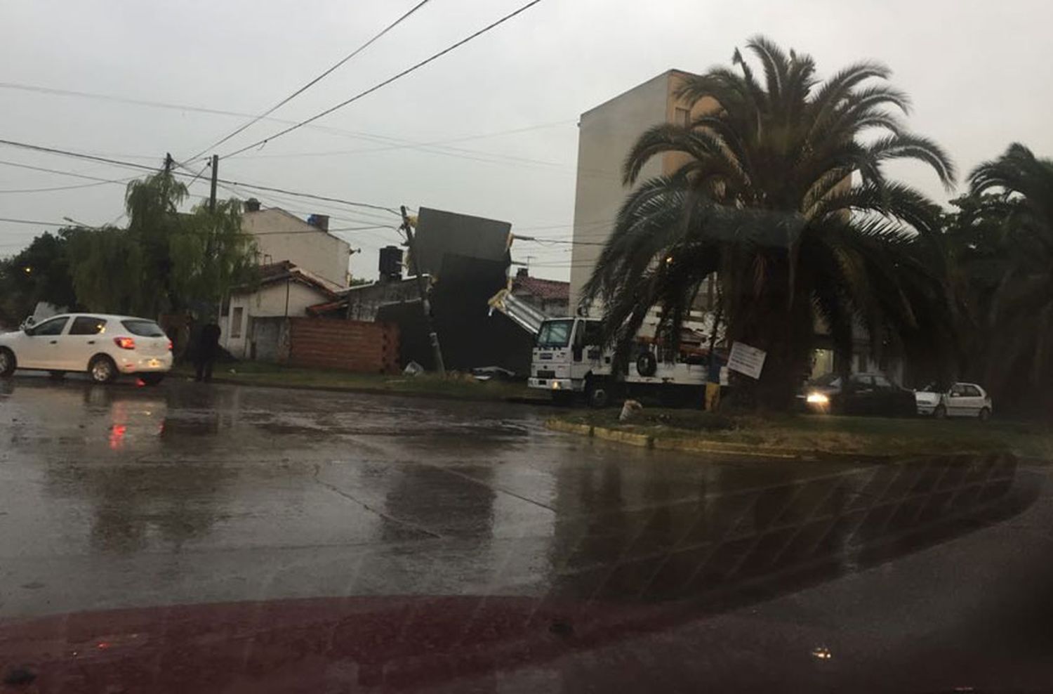 Rige un alerta meteorológico por fuertes lluvias y tormentas