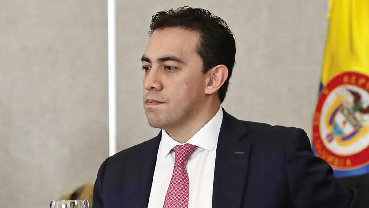 INVESTIGAN POR FRAUDE ELECTORAL al Registrador Nacional de Colombia