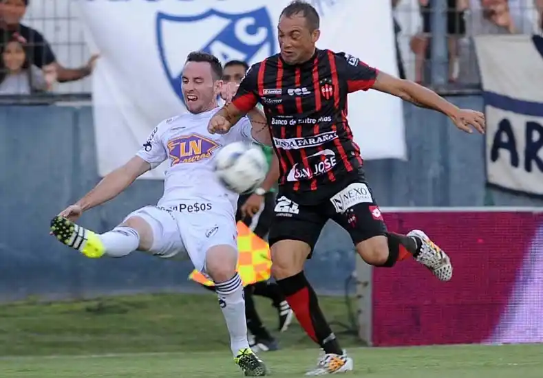 Patronato reaccionó a tiempo y empató ante Quilmes