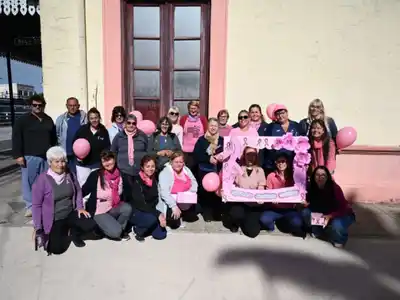 Llevaron adelante una caminata por la prevención del cáncer de mama