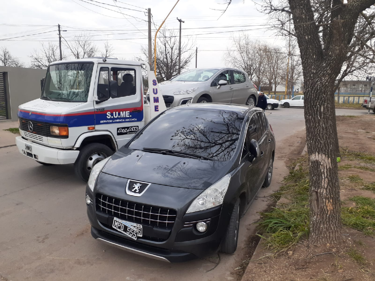 Persecución, tiros y detenidos en una madrugada agitada en barrio Jardín 