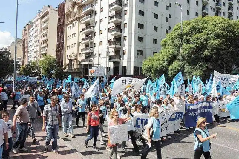 No habrá clases por el Día del Trabajador de la Educación