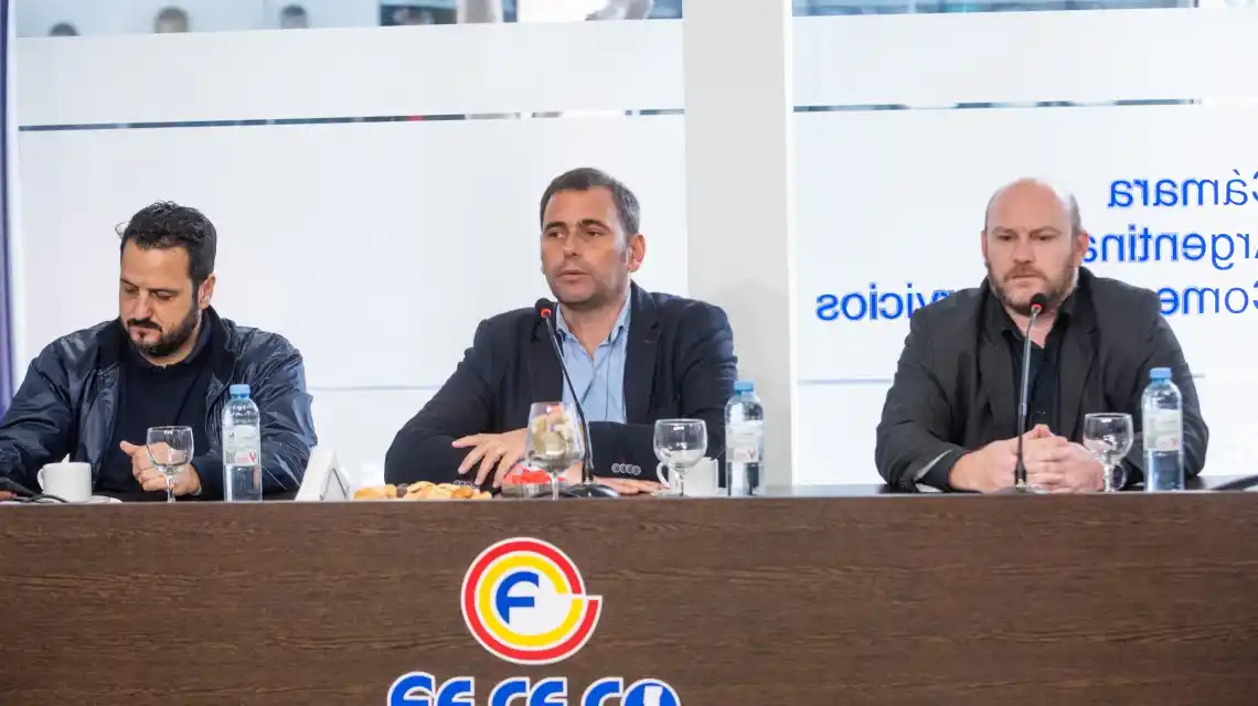 Santa Fe acompaña al sector comercial en el recambio de los controladores fiscales