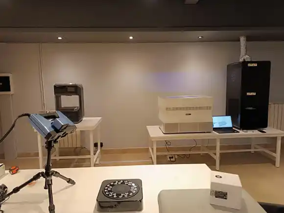 Se presenta un Laboratorio de fabricación digital en Rosario