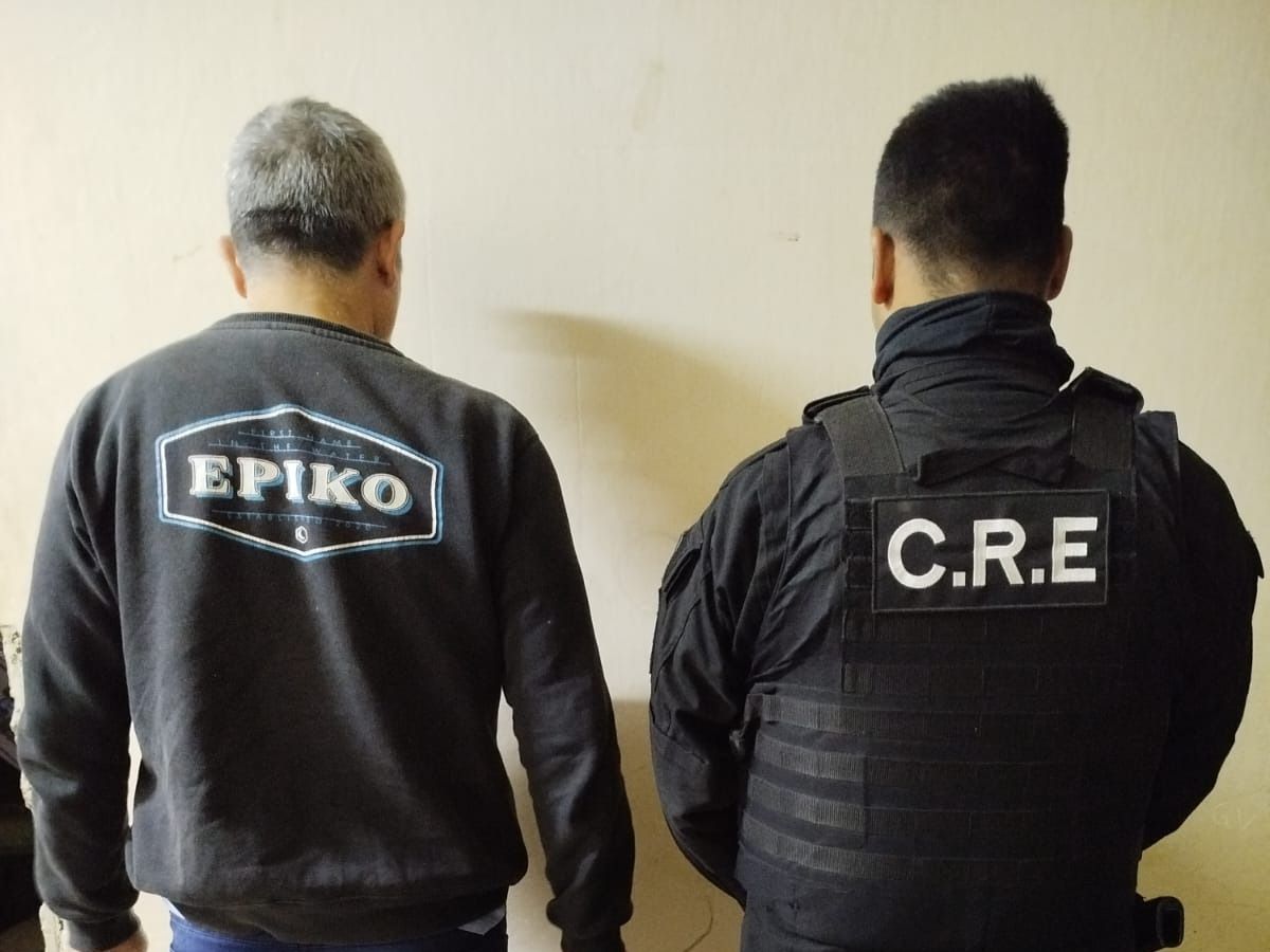 El hombre detenido en el allanamiento.