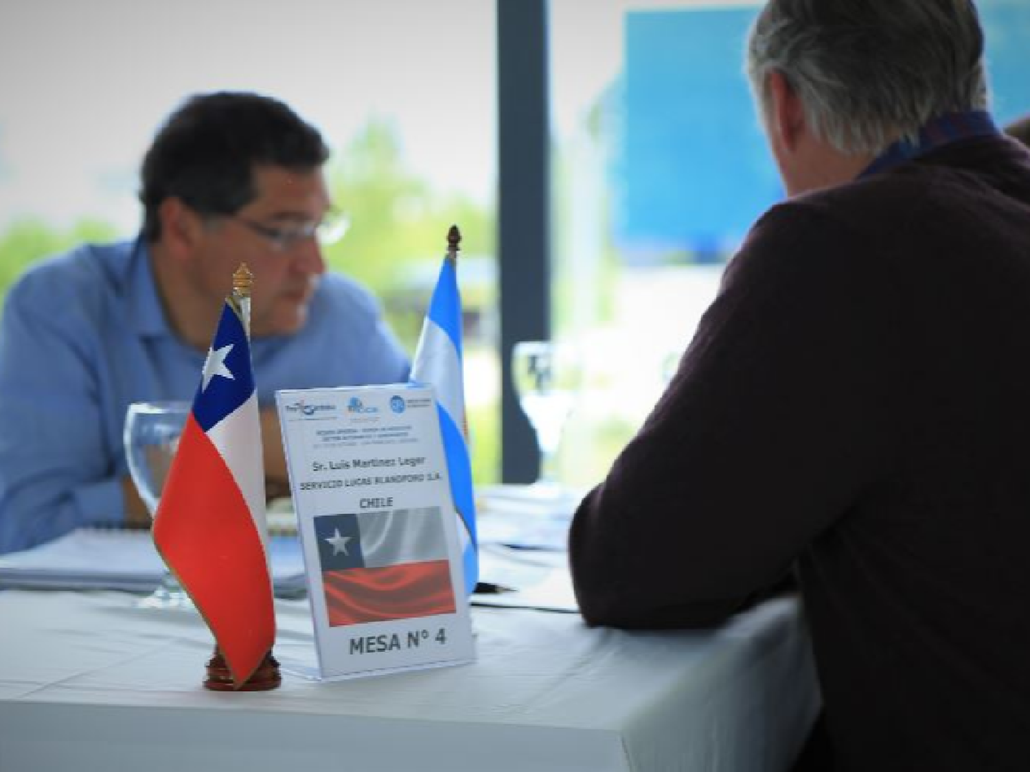 Exportadores aseguran que el control de cambio no es negativo, pero sí les afectan los impuestos