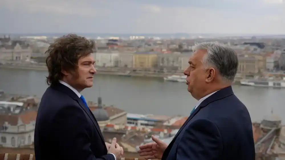 Milei y Orbán en el  Monasterio Carmelita de Buda, sede del Gobierno húngaro.