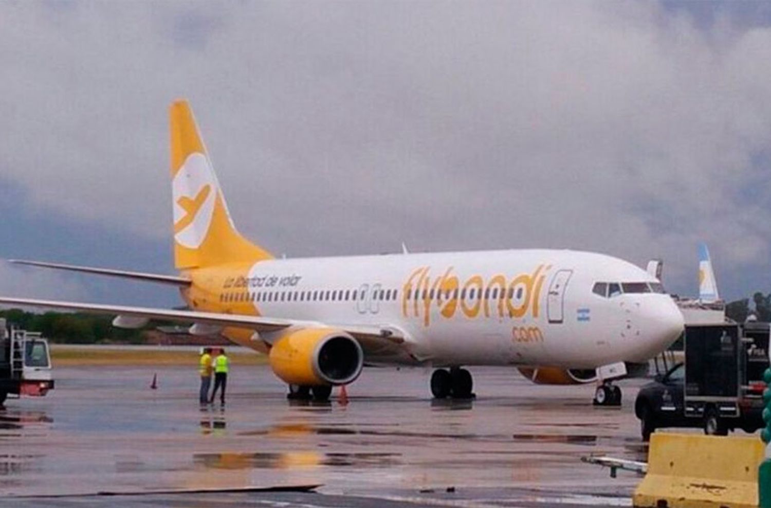 Flybondi está entre las peores aerolíneas del mundo tras cancelar 28 vuelos en una semana