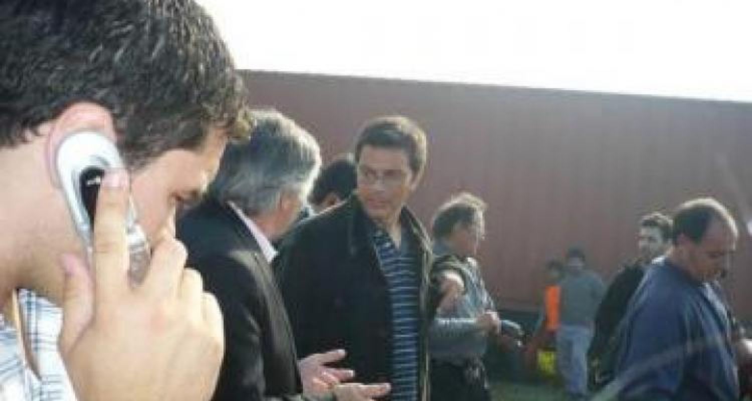 Comenzó el desfile de testigos “de humo” y llegó la lluvia