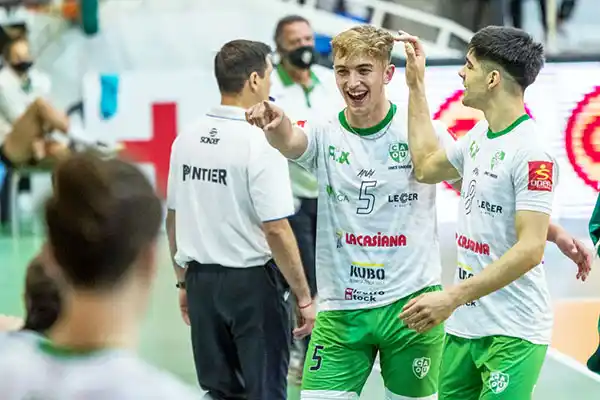 Richards, figura del semifinalista de la Copa Argentina de vóleibol