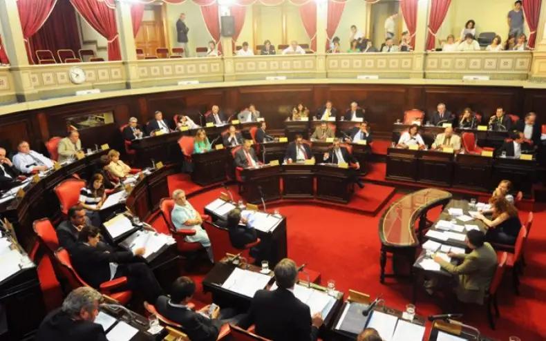 Con los votos de Massa y el PJ no K, Vidal consiguió el pacto fiscal