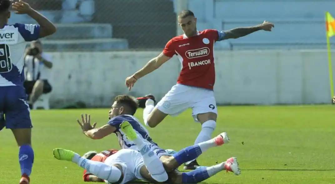 Alvarado se trae un empate de Córdoba