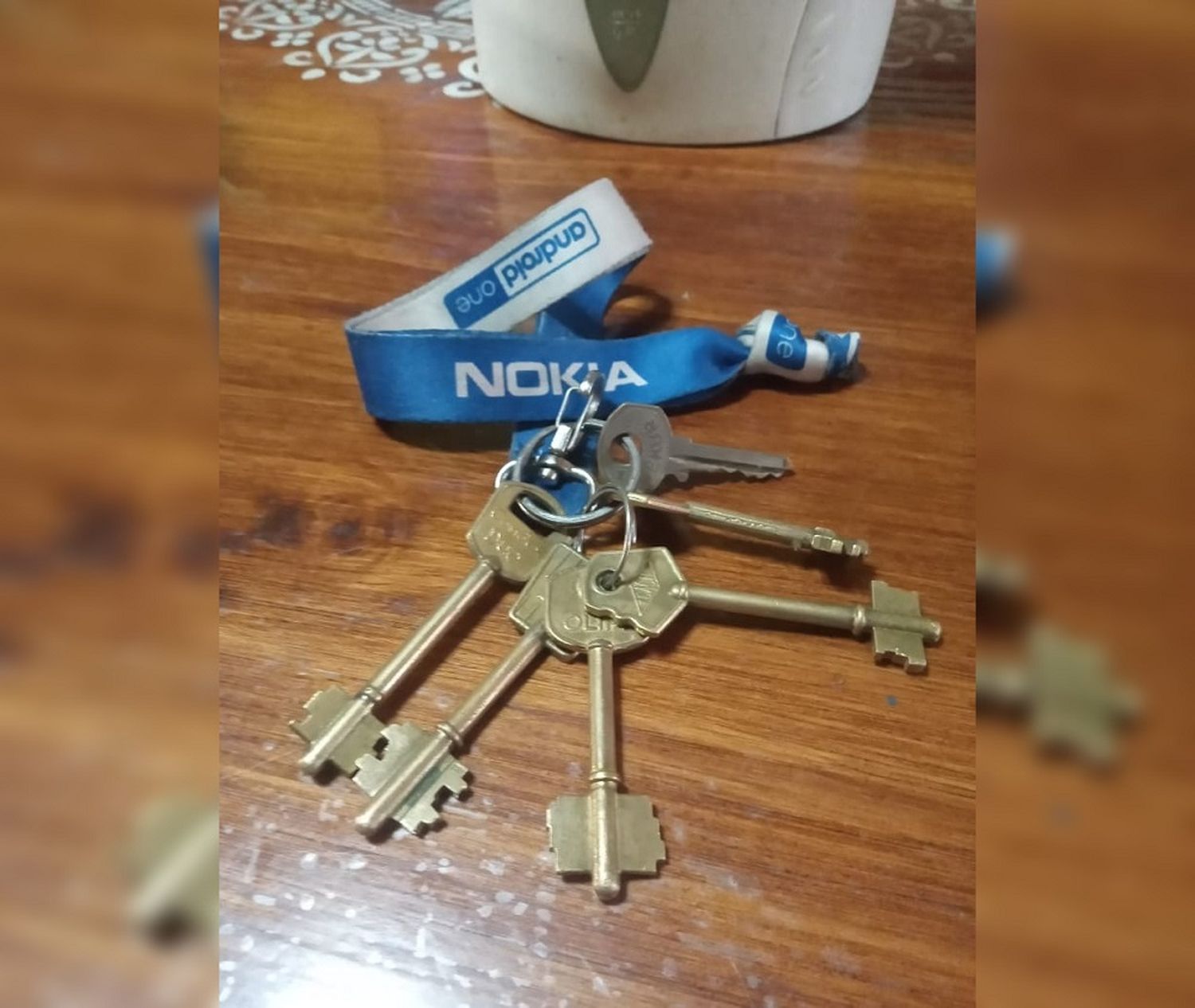 Encontraron un juego de llaves sobre calle Libertad