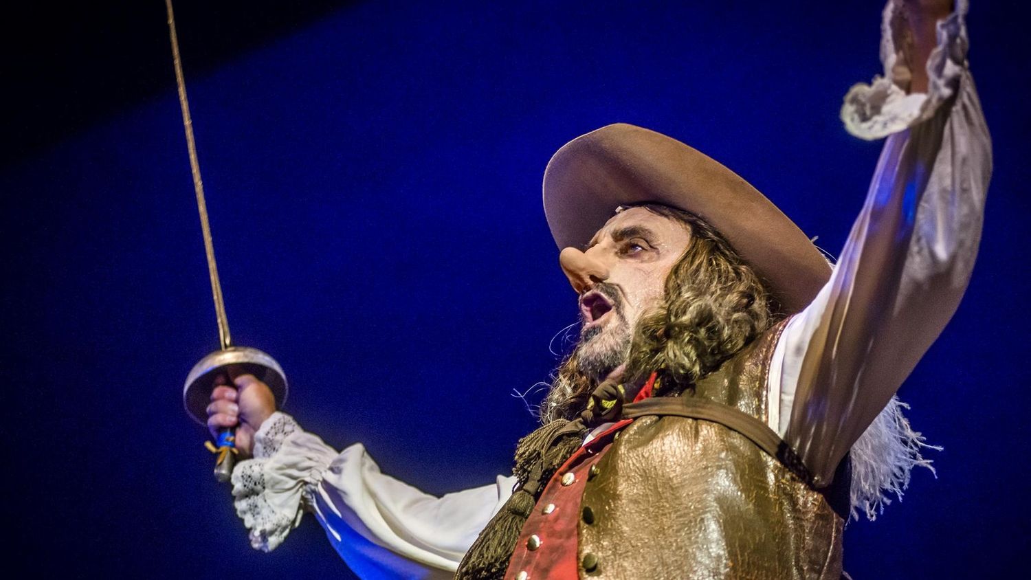 Puma Goity es Cyrano.