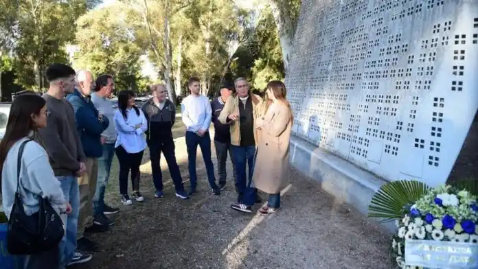 El recuerdo de René Favaloro en La Plata. (Foto: Dib)